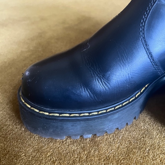 DR. MARTENS Rometty Wyoming Platform Chelsea Boot - Picture 5 of 16